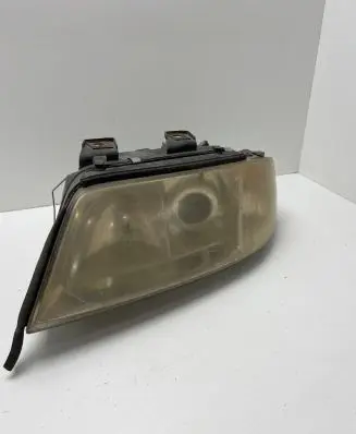 Audi A6 S6 C5 4B Headlight/headlamp 14847300