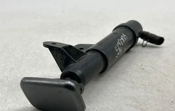 KIA Sorento Headlight washer spray nozzle 191005 23032