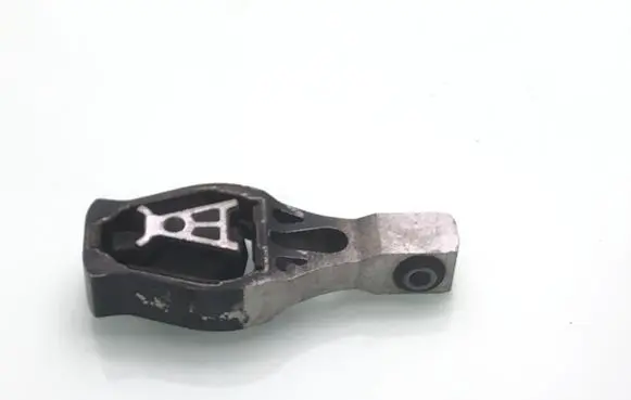 Citroen C4 Grand Picasso Engine mount bracket 9805734780