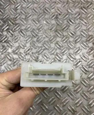 Mercedes-Benz B W245 Heater blower fan relay 