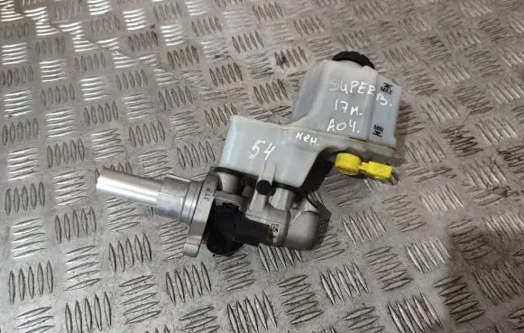 Skoda Superb B8 (3V) Master brake cylinder 5Q2611301H