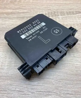 Mercedes-Benz C W203 Door control unit/module 2038206526 351369