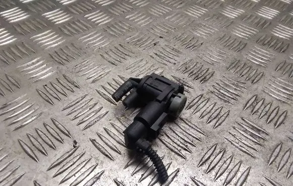 Volkswagen Transporter - Caravelle T5 Vacuum valve 1J0906283C