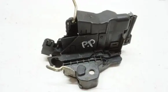 Mercedes-Benz CLK A208 C208 Front door lock