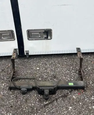 Iveco Daily 4th gen Detachable towbar