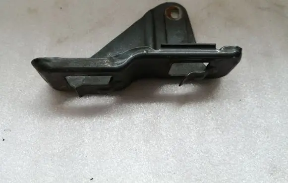 Toyota Avensis T250 Headlight/headlamp mounting bracket 5208105010