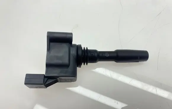 Volkswagen Golf VIII High voltage ignition coil 05E905110A 77640005