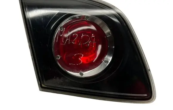 Mazda 3 I Tailgate rear/tail lights P2913