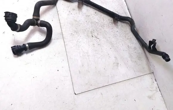 BMW X1 E84 Engine coolant pipe/hose 754821004