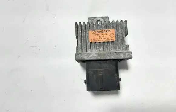 Peugeot 5008 Glow plug pre-heat relay 9663824880 AV6112A343BA