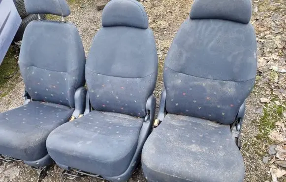 Ford Galaxy Second row seats 