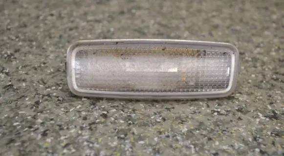 Seat Toledo I (1L) Rear seat light 8L0947105A