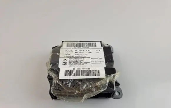 Peugeot 208 I Airbag control unit/module 9823741380