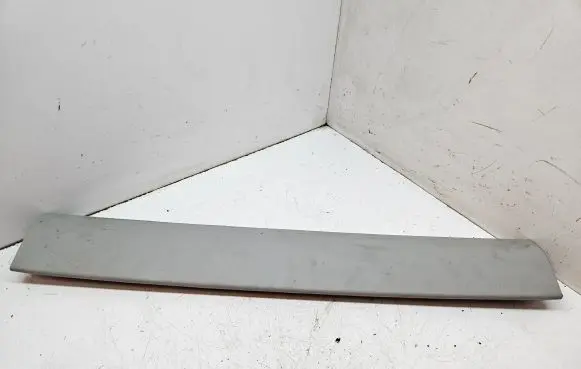 Suzuki Grand Vitara II Tailgate/trunk upper cover trim 8376065J0