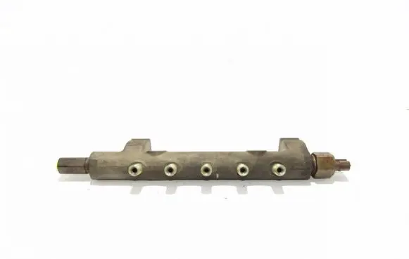 Nissan Primera Fuel main line pipe 