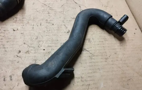 Chrysler PT Cruiser Breather hose/pipe 6460160030 A6640160481