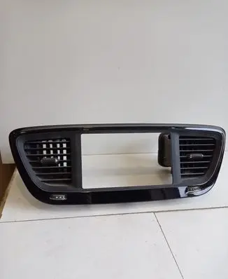Chrysler Pacifica Dashboard center trim panel 5SC91DX8AB
