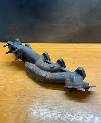 Audi 100 S4 C4 Exhaust manifold 046253033A