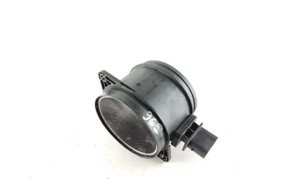 BMW 5 E60 E61 Mass air flow meter 7805415 12883679 0281002936