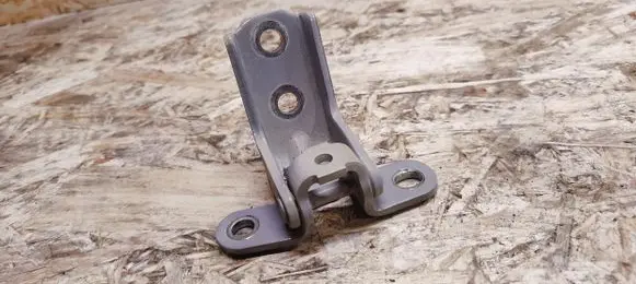KIA Stinger Front door upper hinge 