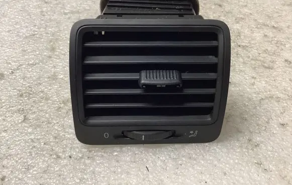 Volkswagen Golf V Dashboard side air vent grill/cover trim 1K0819710 1K0819704B 1355D300496
