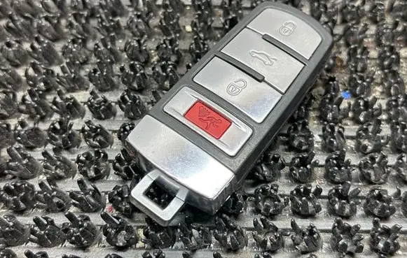 Volkswagen PASSAT CC Ignition key/card 