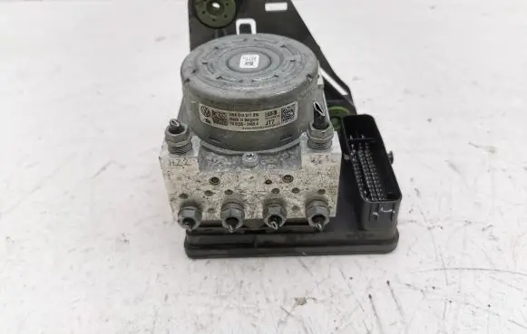 Volkswagen Golf VIII ABS Pump 5WA614517BM