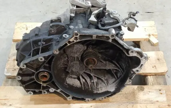Ford Kuga II Manual 5 speed gearbox FV4R7002TCA