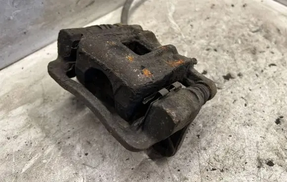 Hyundai Santa Fe Rear brake caliper BC141048