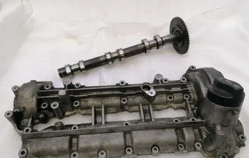 Mercedes-Benz E C207 W207 Other cylinder head part A6420101630