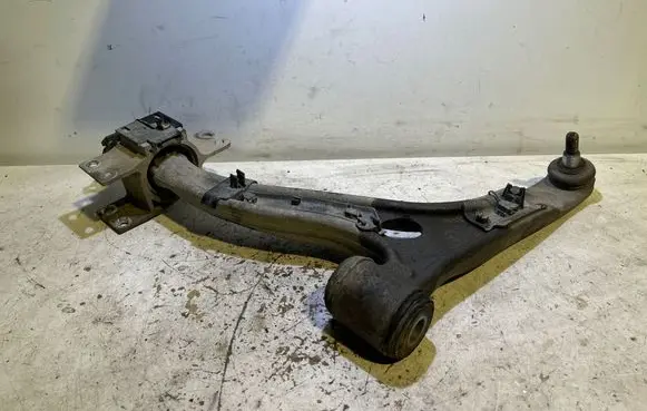 Mercedes-Benz A W176 Front lower control arm/wishbone