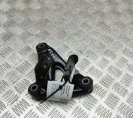 Tesla Model Y Juniper Engine mounting bracket 111023200C