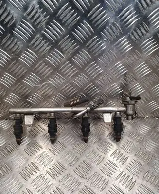 Volkswagen PASSAT B5 Fuel injectors set 0280150444 058133681 058133551