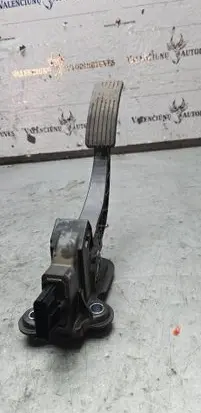 Mitsubishi Outlander Accelerator throttle pedal 1600A116