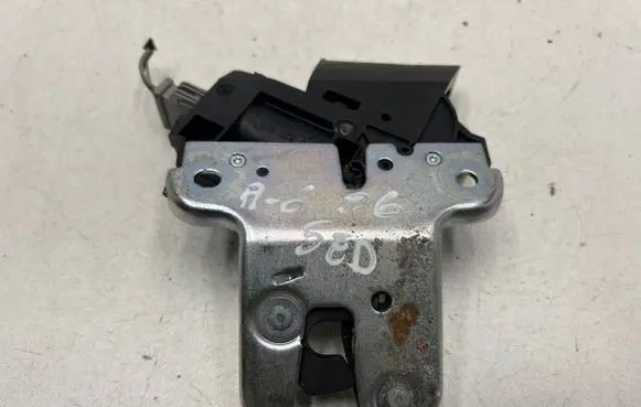 Audi A6 S6 C6 4F Tailgate/trunk/boot lock/catch/latch 4F5827505D