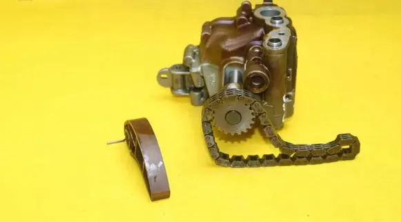 Renault Clio IV Oil pump 150002257R