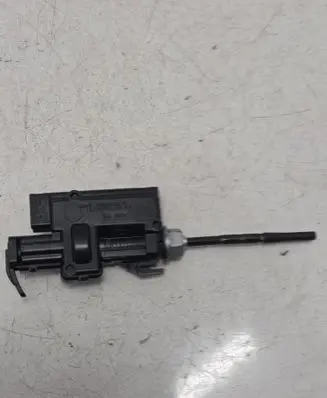 Renault Clio IV Fuel tank cap lock motor 78826521R