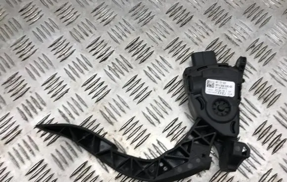 Audi A5 8T 8F Accelerator throttle pedal 8K1721523
