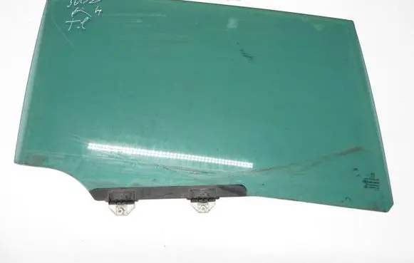 Peugeot 5008 Rear door window glass 43R-000176 E00025520C DOT24M211AS3
