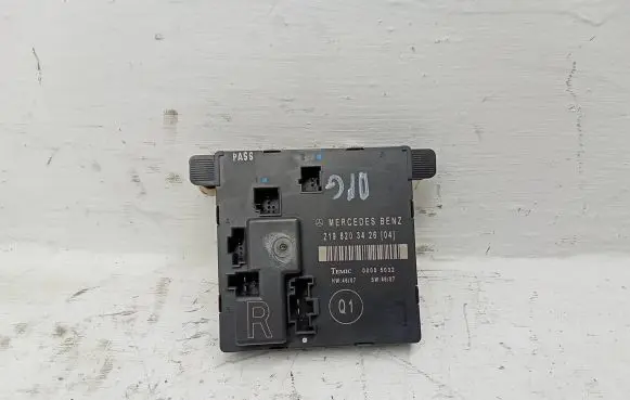 Mercedes-Benz CLS C219 Door control unit/module 2198203426 00005032