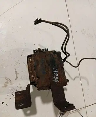 Hyundai Santa Fe ABS Pump 5890026160