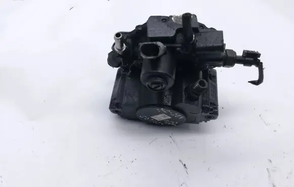 Mercedes-Benz C W204 Fuel injection high pressure pump A6510700701