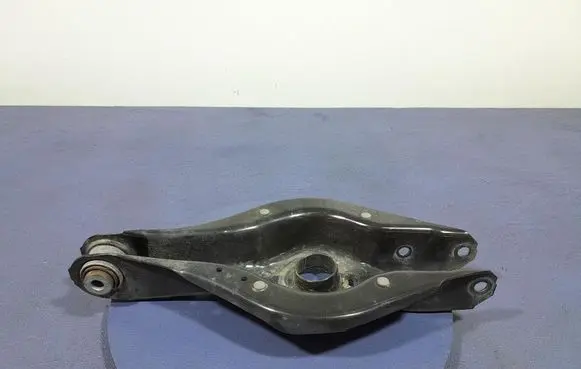 BMW 3 G20 G21 Rear control arm 6886451