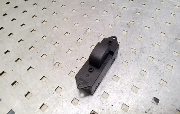 Mitsubishi Pajero Electric window control switch 8608A143