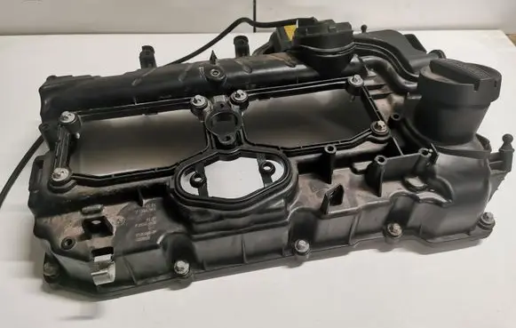 BMW 3 F30 F35 F31 Rocker cam cover 7588412 7633630