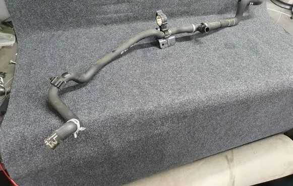 BMW 5 G30 G31 Engine coolant pipe/hose 9299630