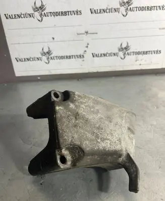 Opel Astra J Engine mounting bracket 13248506