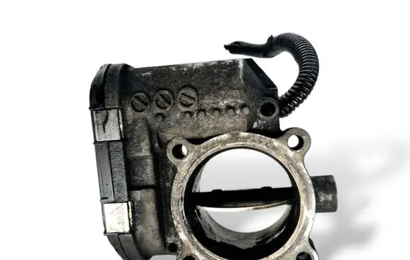 Volvo V70 Throttle valve 8692720 0281002701