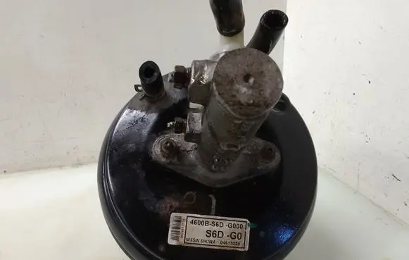 Honda Civic Brake booster 04617039