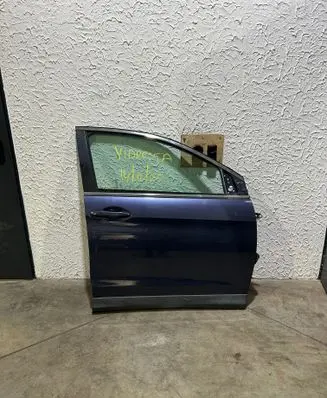 Honda CR-V Front door 